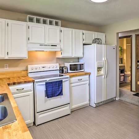 Charming Rapid City Apartment Walk To Lake! エクステリア 写真