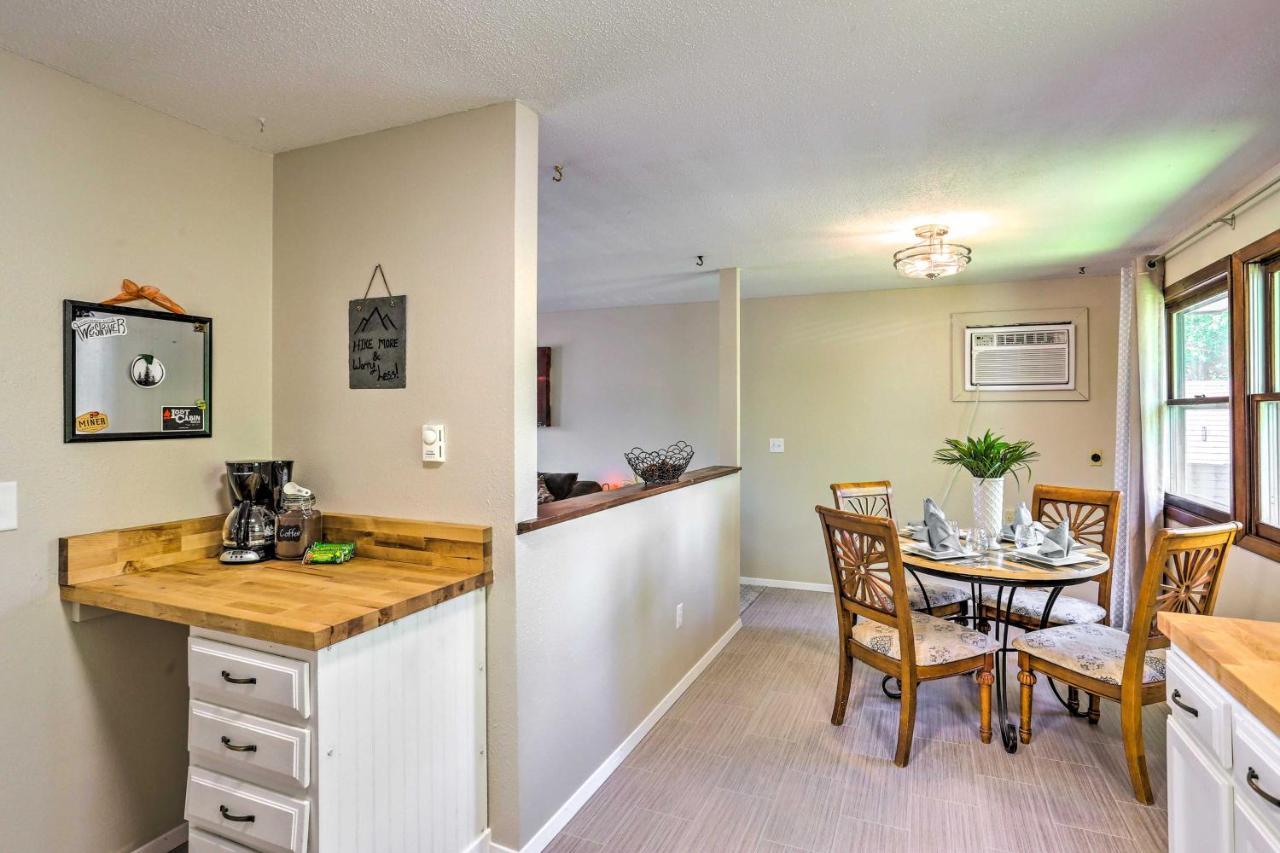 Charming Rapid City Apartment Walk To Lake! エクステリア 写真