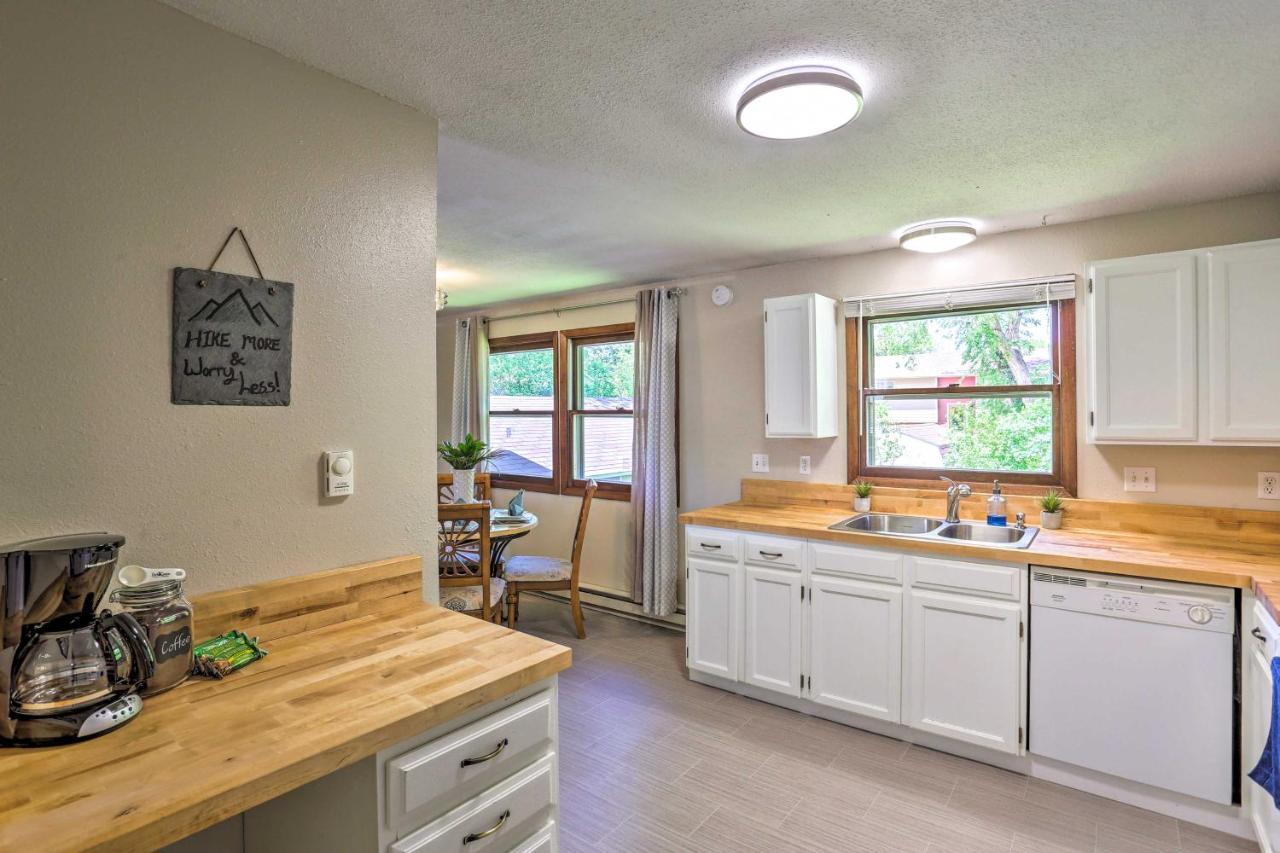 Charming Rapid City Apartment Walk To Lake! エクステリア 写真